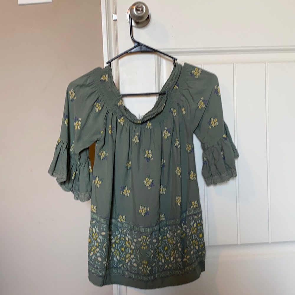 Off Shoulder Shirt